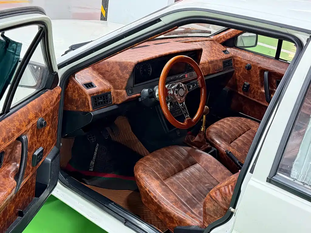 Volkswagen Santana Classic — миниатюра 7