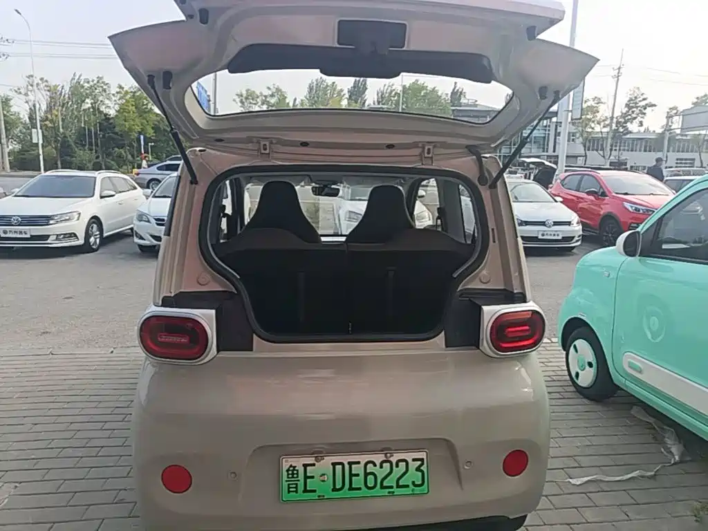 Wuling MINIEV — миниатюра 19