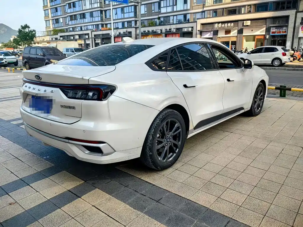 Ford Mondeo — миниатюра 7