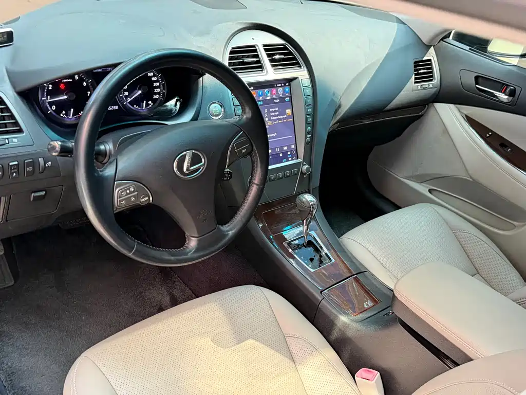 Lexus ES — миниатюра 7