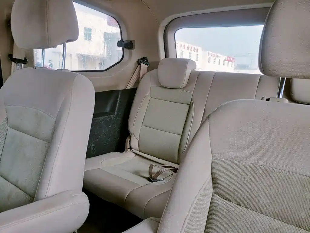 Wuling Hongguang — миниатюра 17
