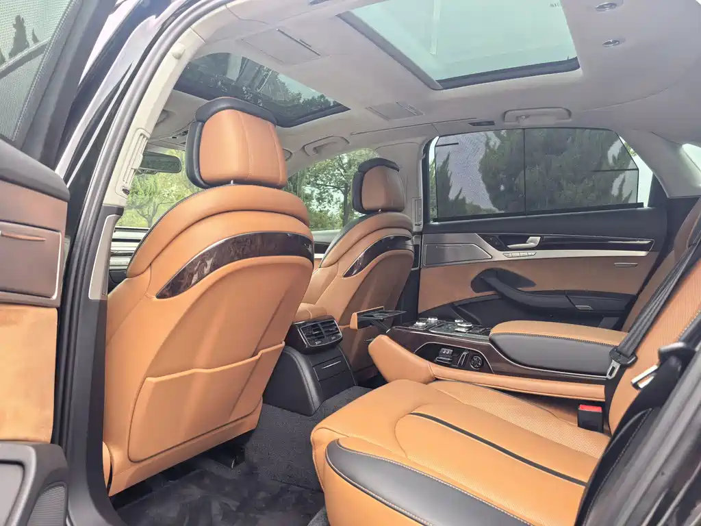 Audi A8 — миниатюра 7