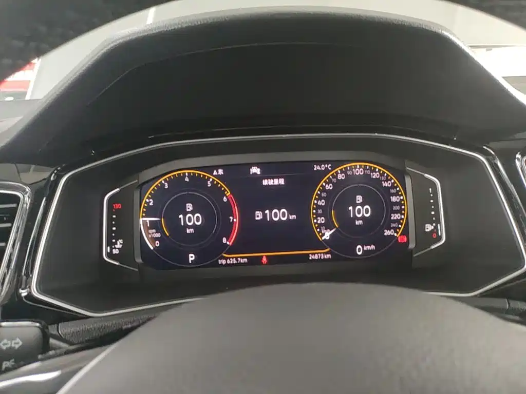 Volkswagen T-Roc — миниатюра 12