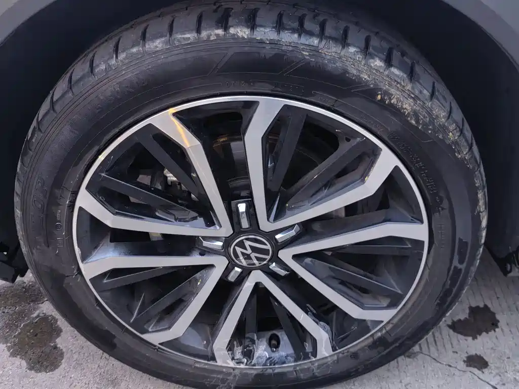 Volkswagen T-Roc — миниатюра 15