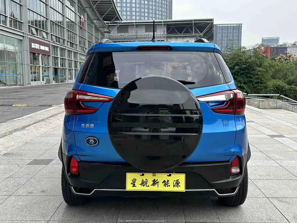 BYD Yuan EV — миниатюра 8