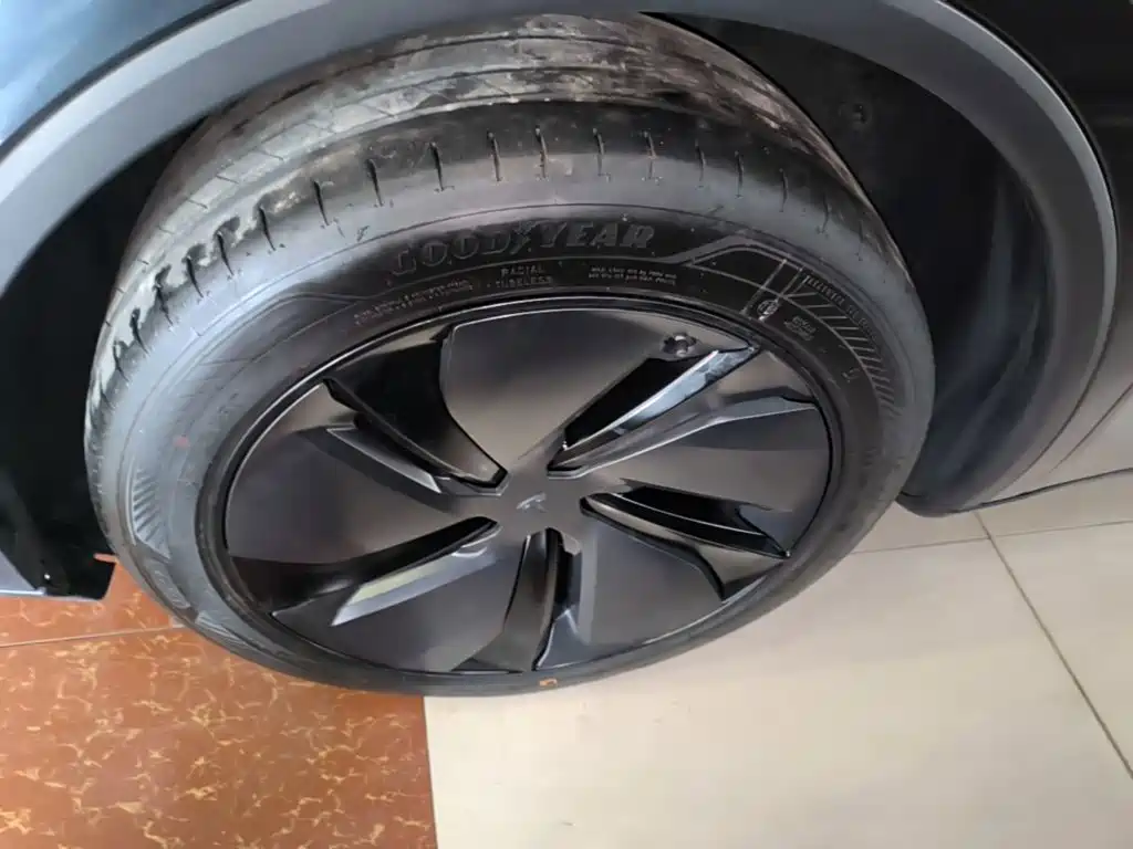 Tesla Model Y — миниатюра 23