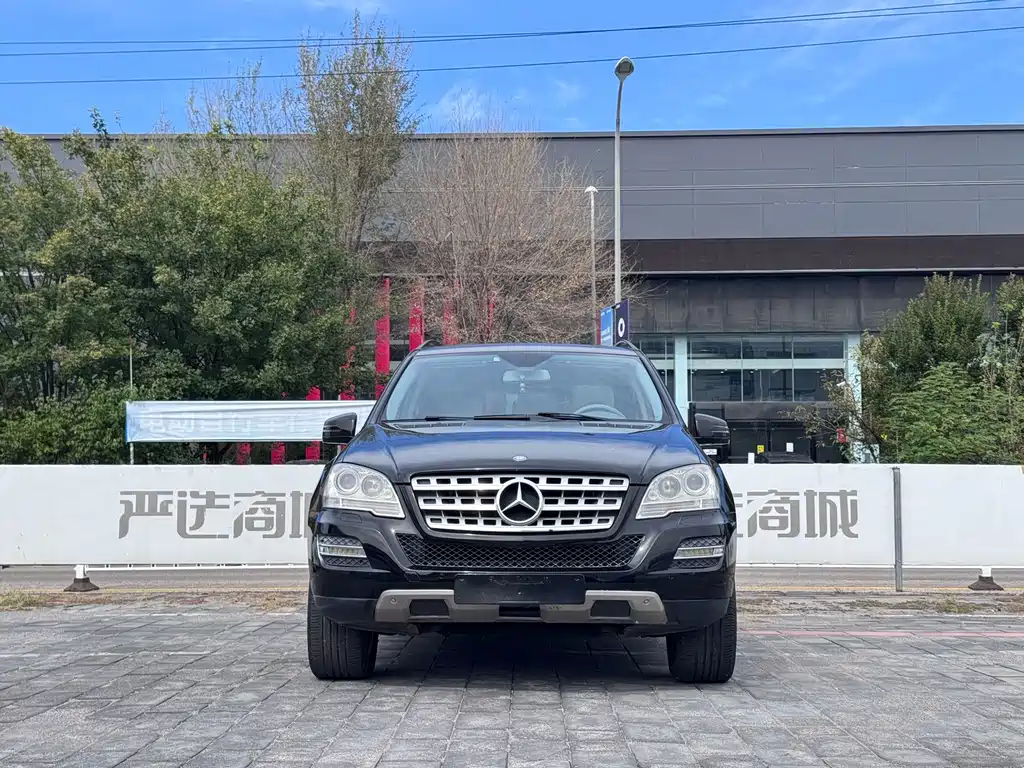 Mercedes-Benz M-Class — миниатюра 2