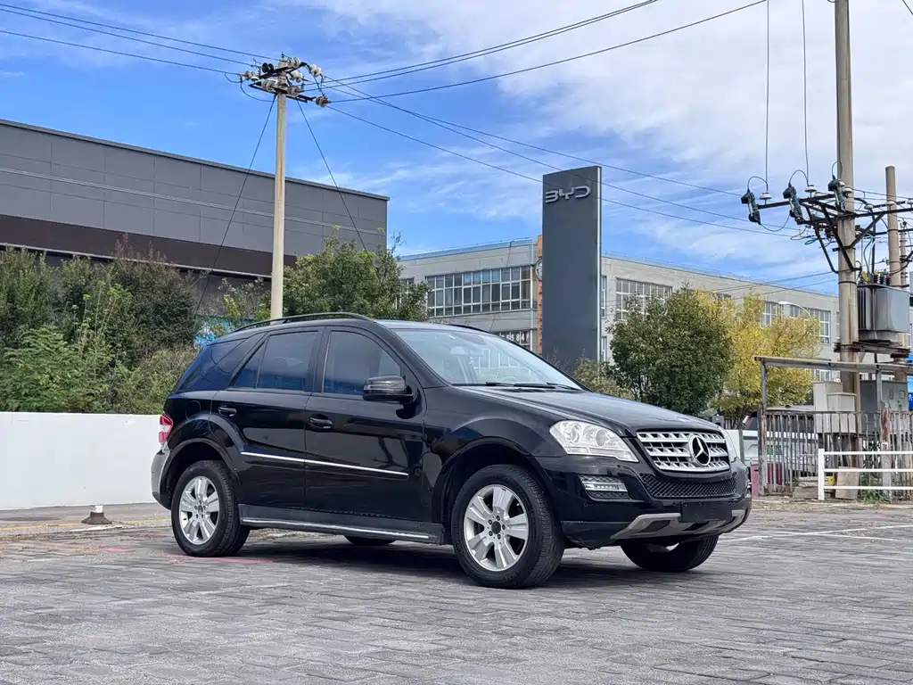 Mercedes-Benz M-Class — миниатюра 3