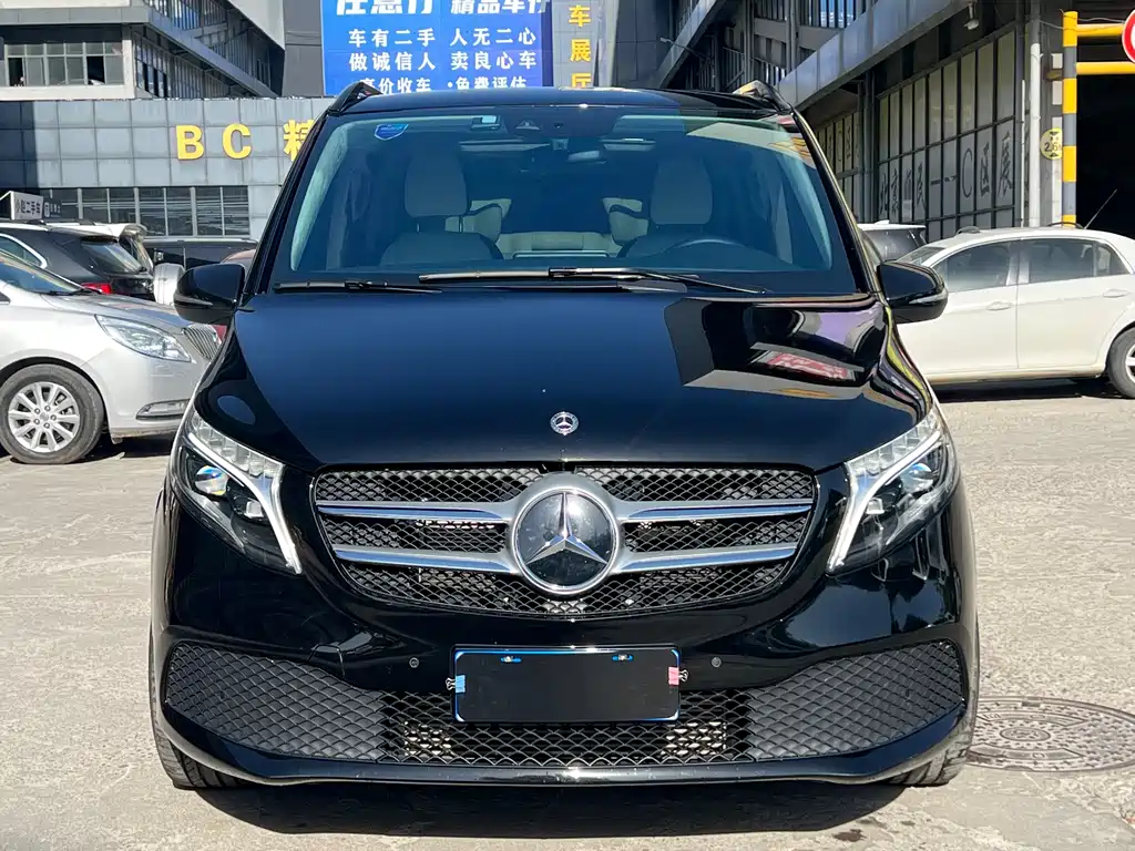MERCEDES-BENZ V CLASS