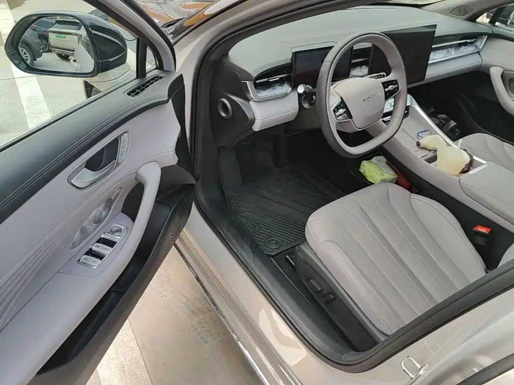 Roewe M7 DMH — миниатюра 16