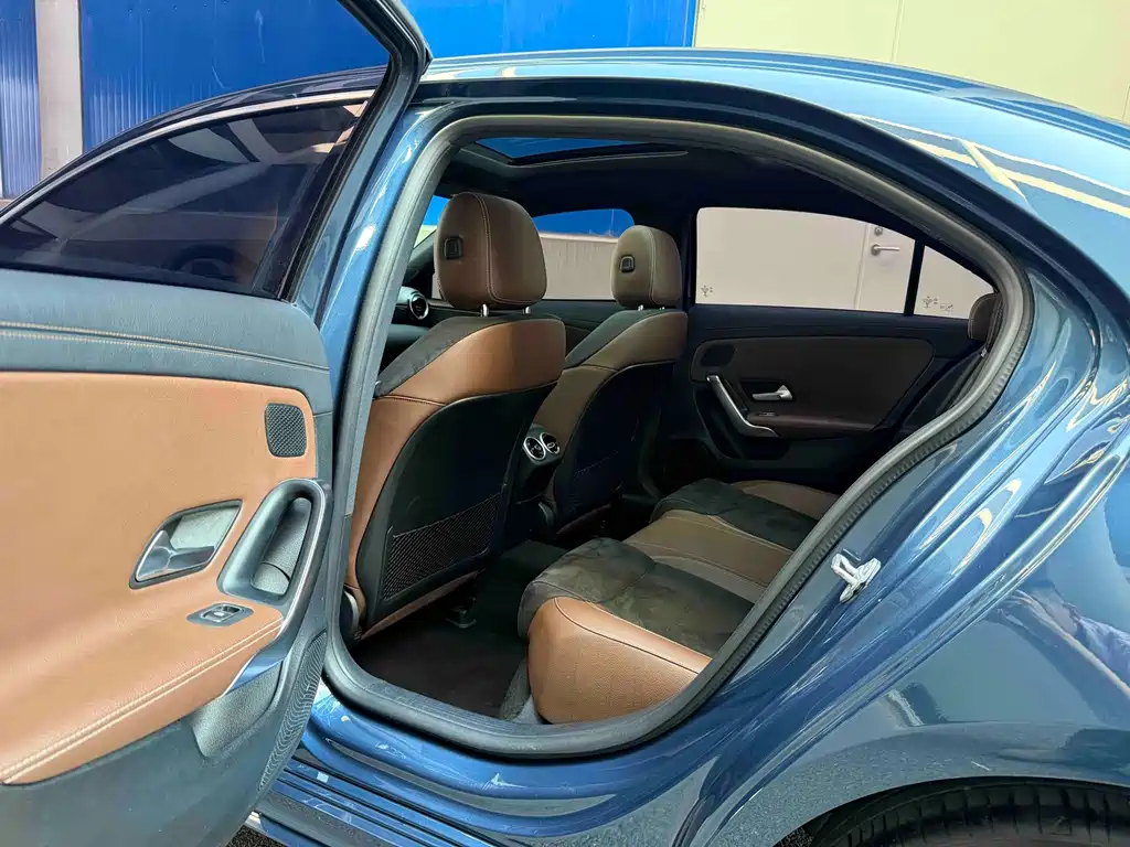 Mercedes-Benz A-Class — миниатюра 8