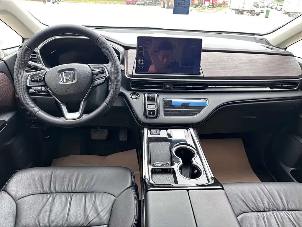 Honda Odyssey — миниатюра 5