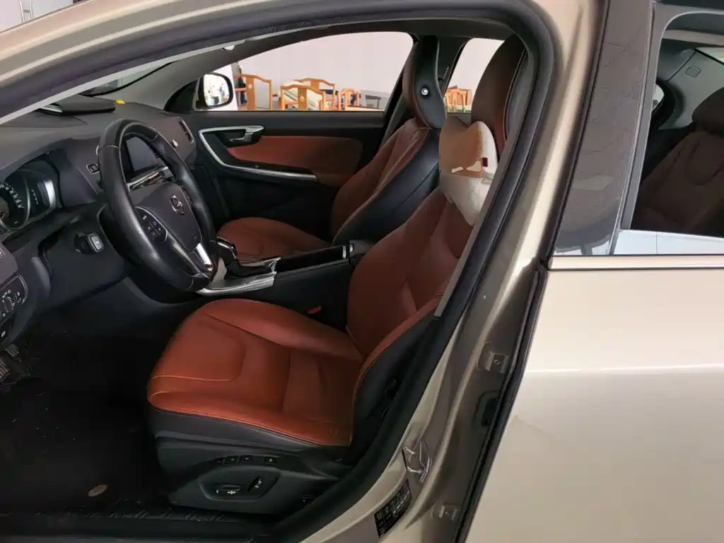Volvo S60 — миниатюра 15