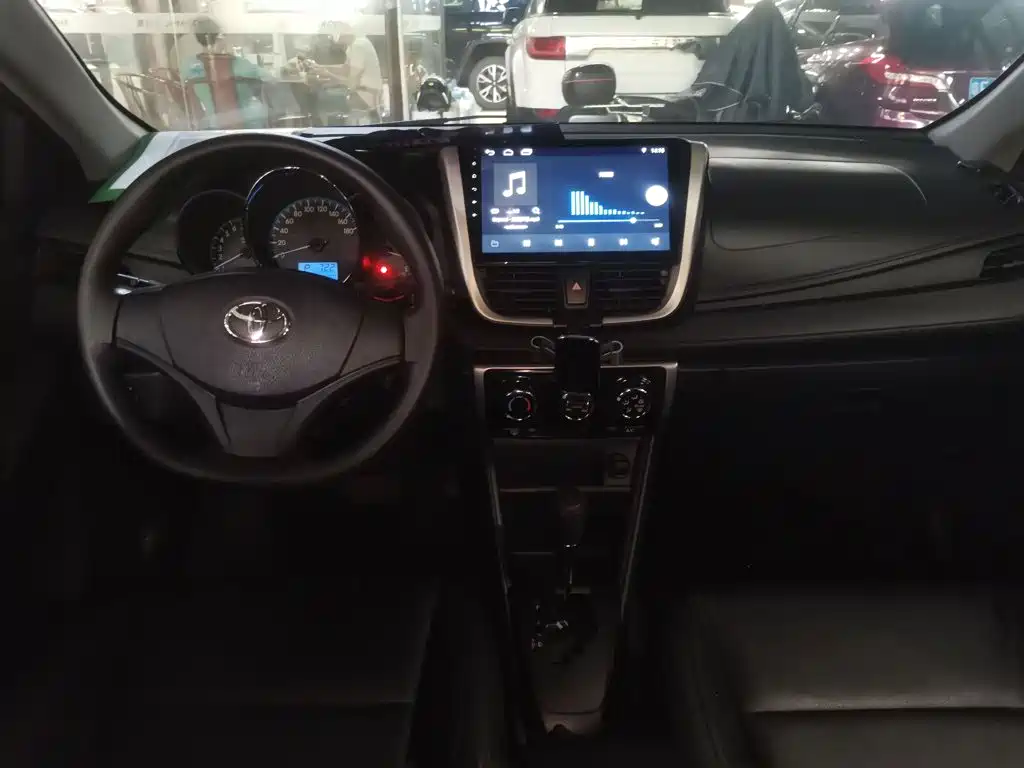 Toyota Vios FS — миниатюра 10