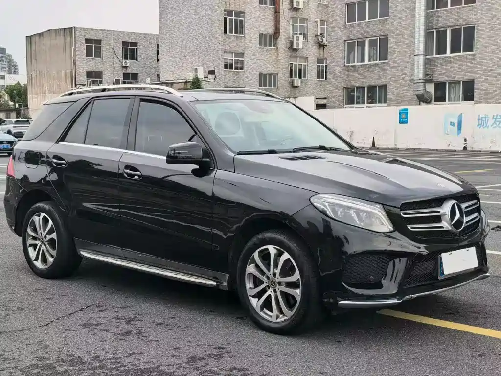 Mercedes-Benz GLE (Import) — миниатюра 3
