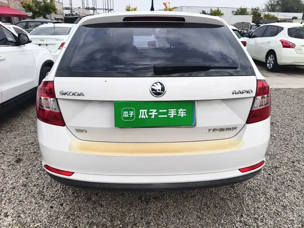 Skoda Rapid Spaceback — миниатюра 6