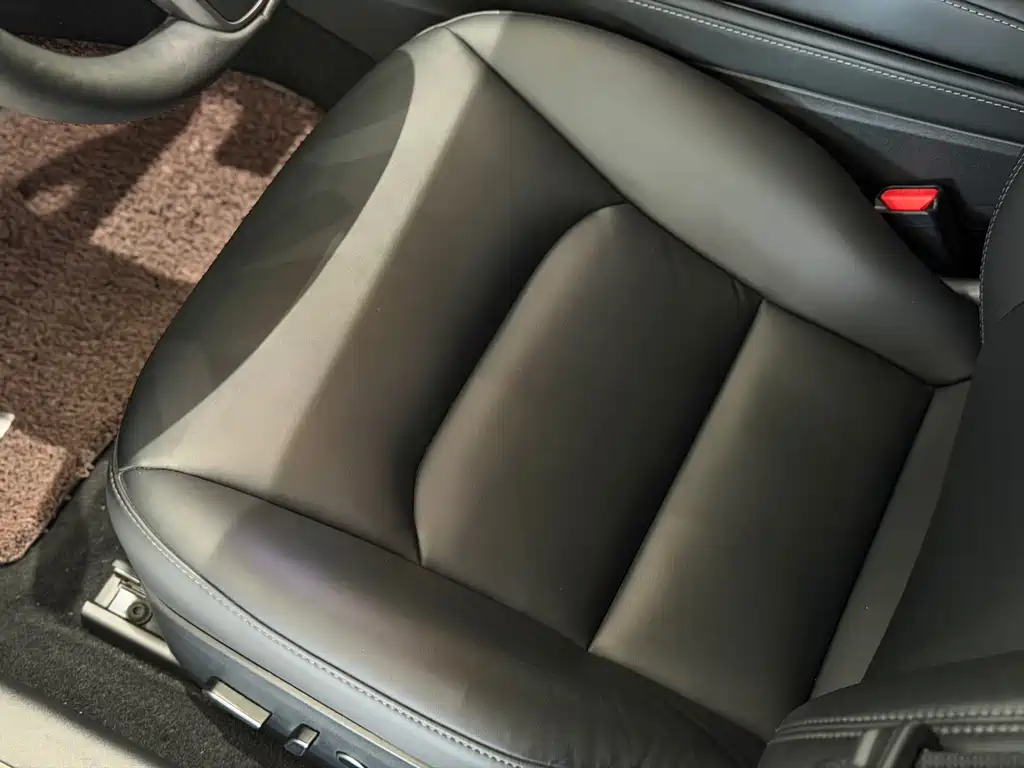 Tesla Model 3 — миниатюра 11