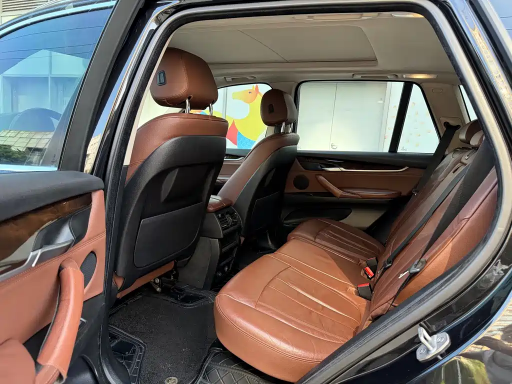 BMW X5 (Import) — миниатюра 5