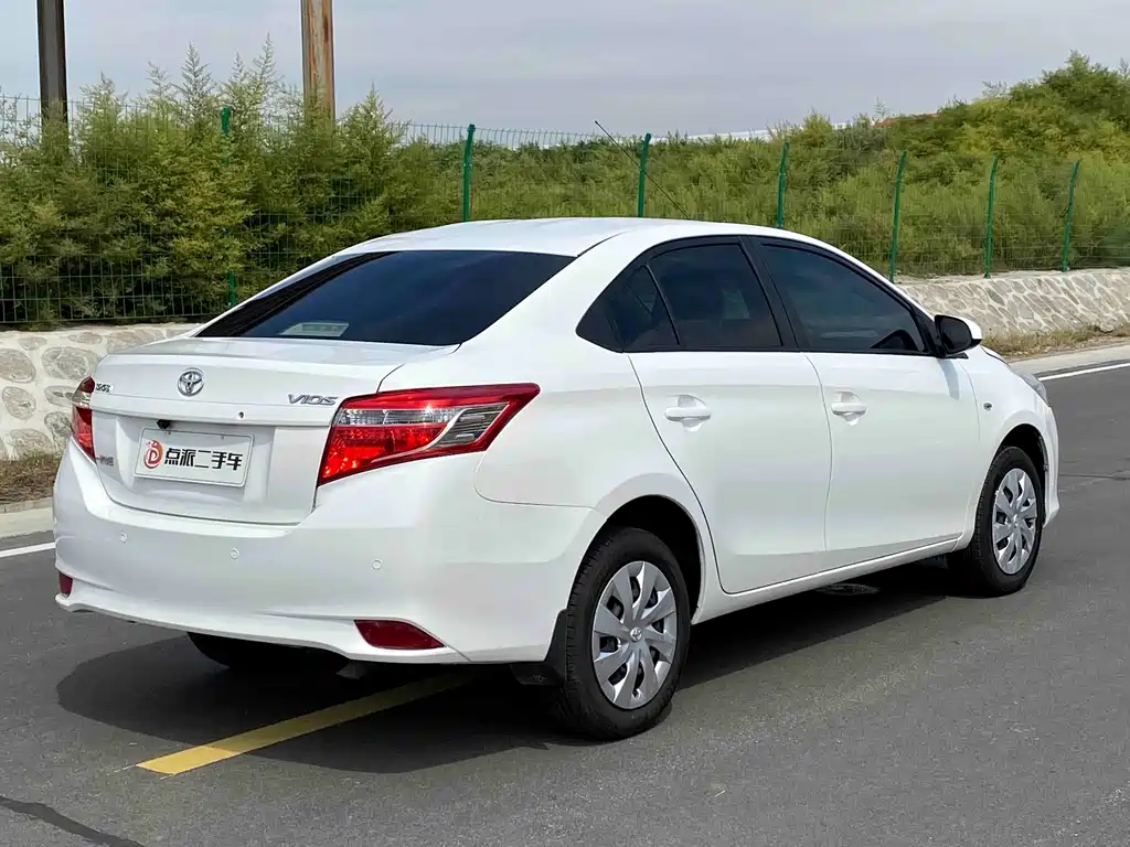 Toyota Vios — миниатюра 4
