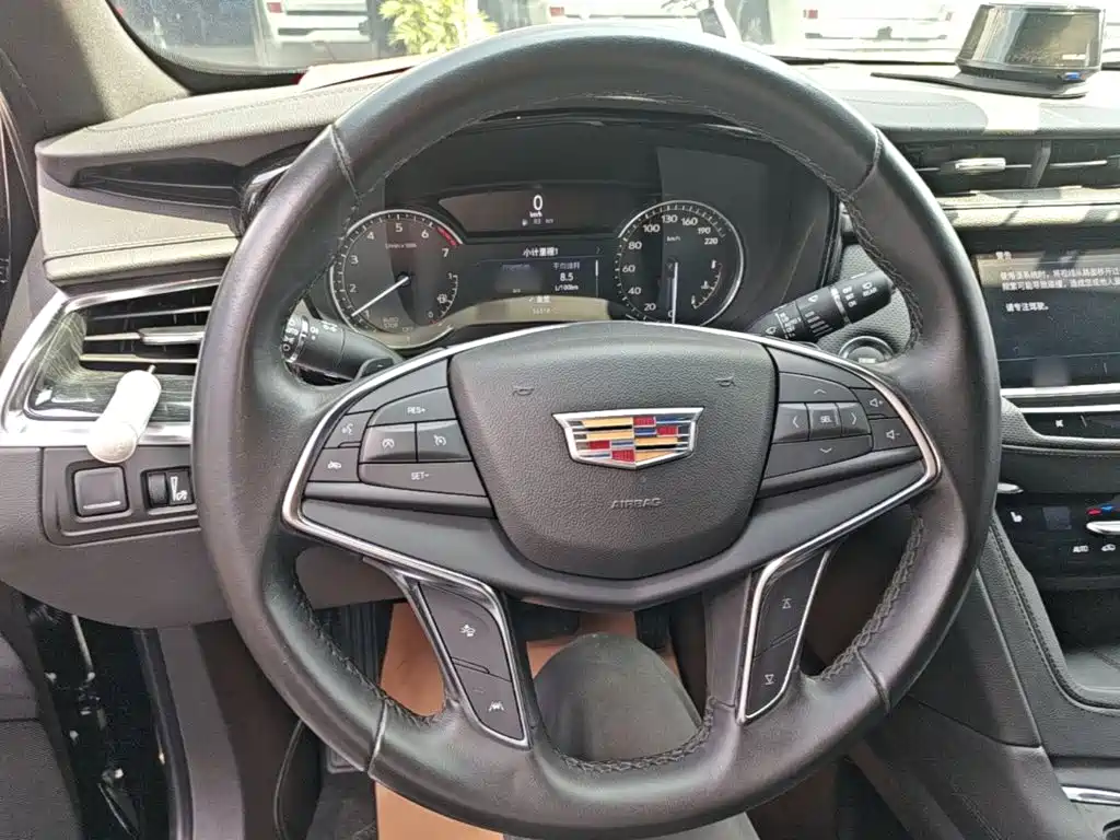 Cadillac XT5 — миниатюра 11