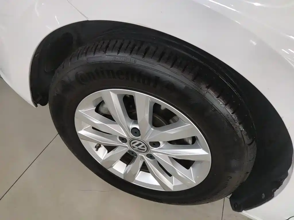 Volkswagen Touran — миниатюра 23