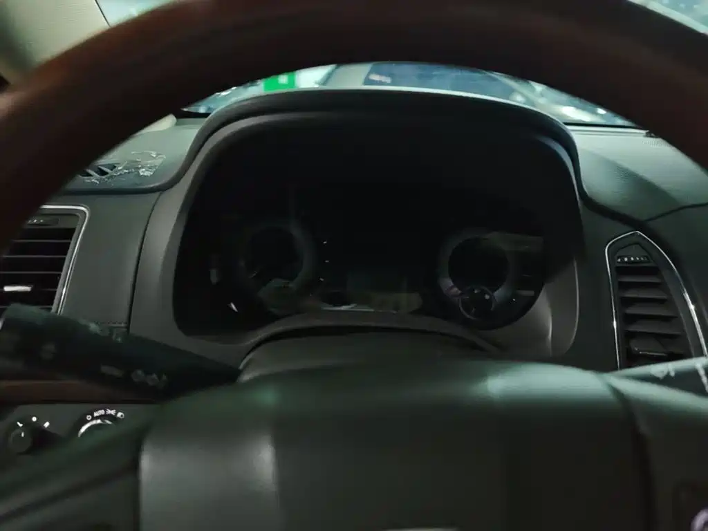 Roewe 950 — миниатюра 5