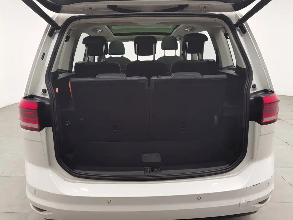 Volkswagen Touran — миниатюра 16