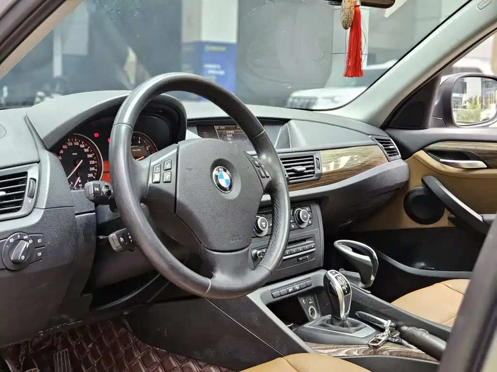 BMW X1 2012 xDrive20i