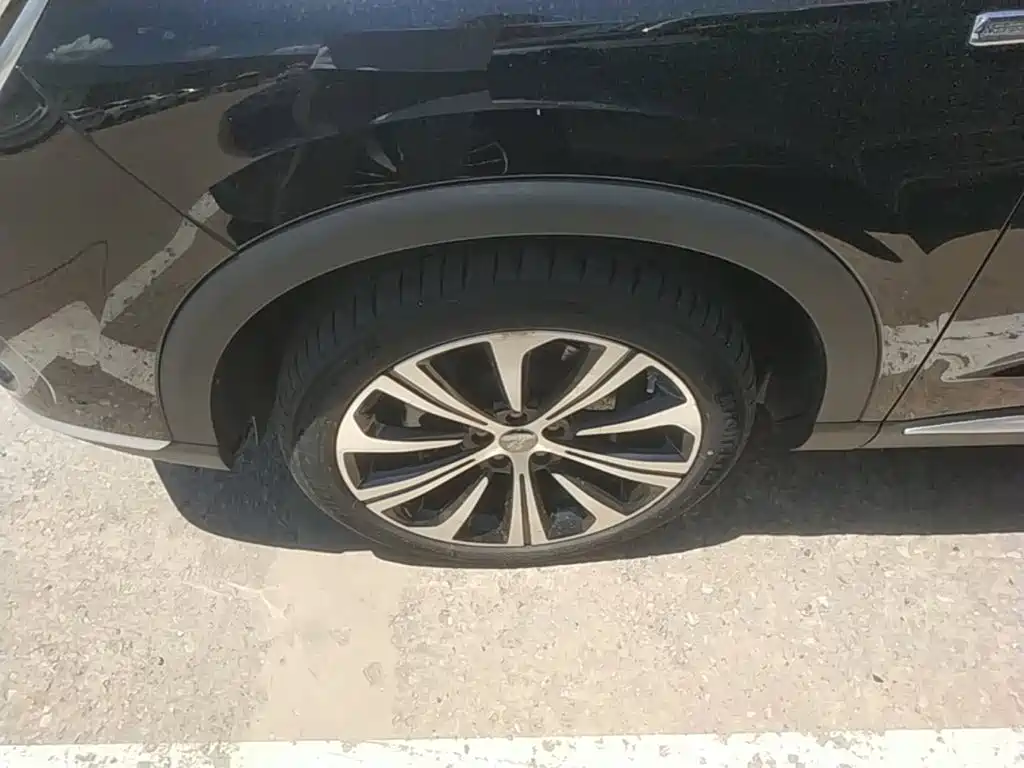 Roewe RX5 eMAX — миниатюра 23