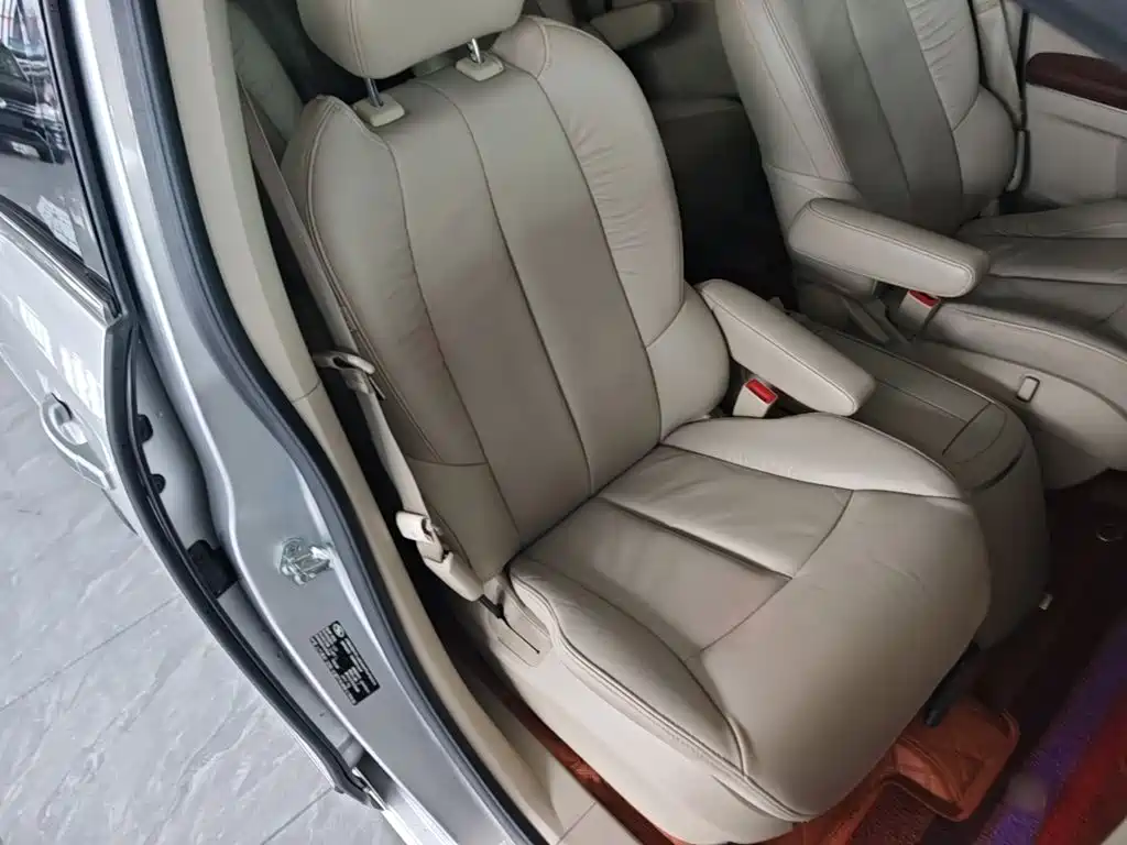 Buick GL8 — миниатюра 25
