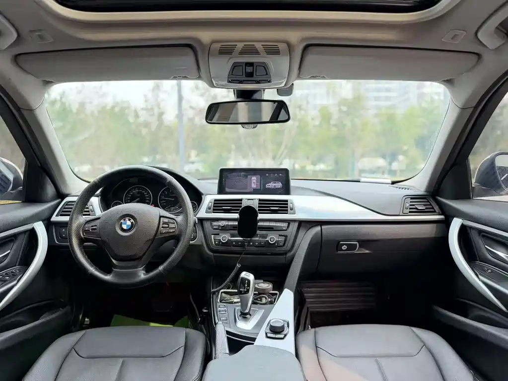BMW 3 Series — миниатюра 7
