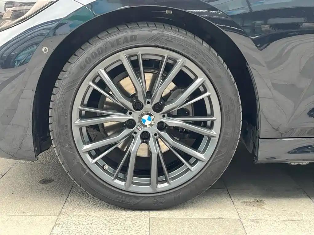 BMW 3 Series — миниатюра 29