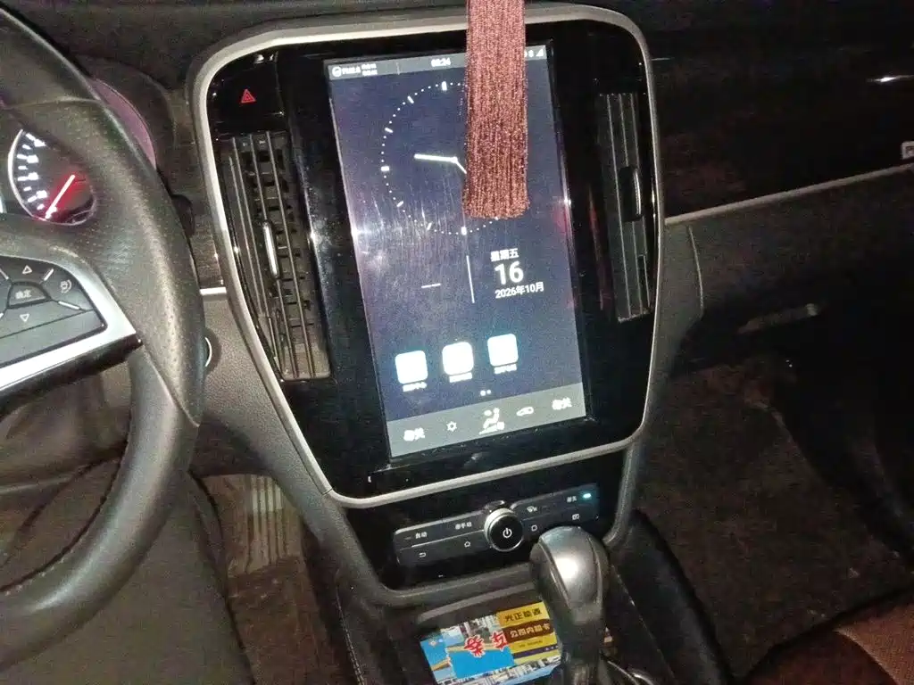 BYD MAX — миниатюра 9