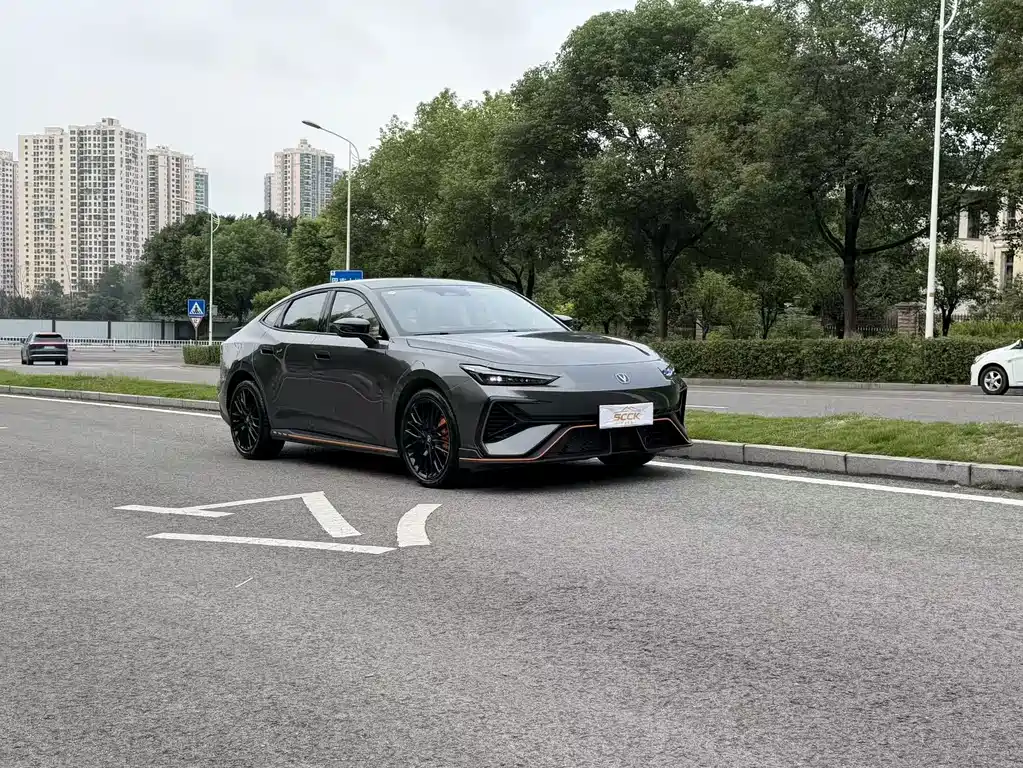 Changan UNI-V — миниатюра 3