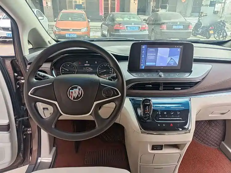 Buick GL8 — миниатюра 13