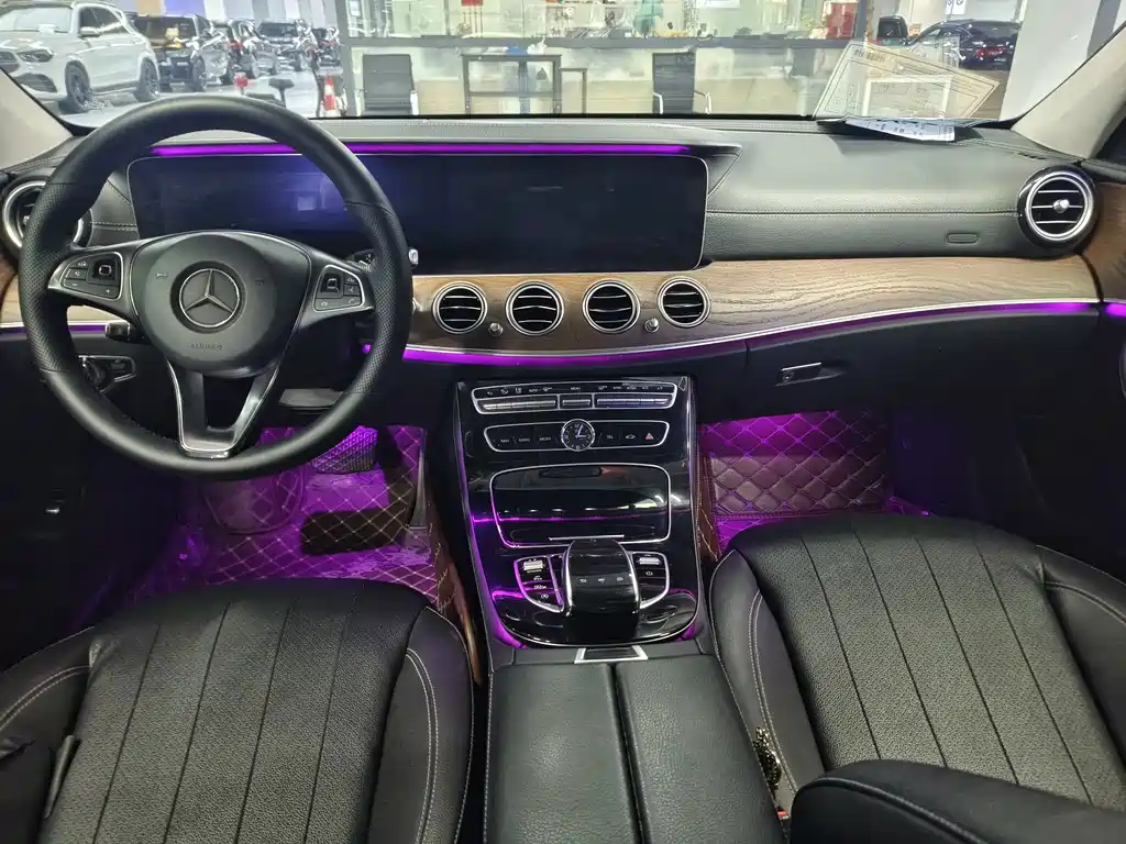 Mercedes-Benz E-Class — миниатюра 10