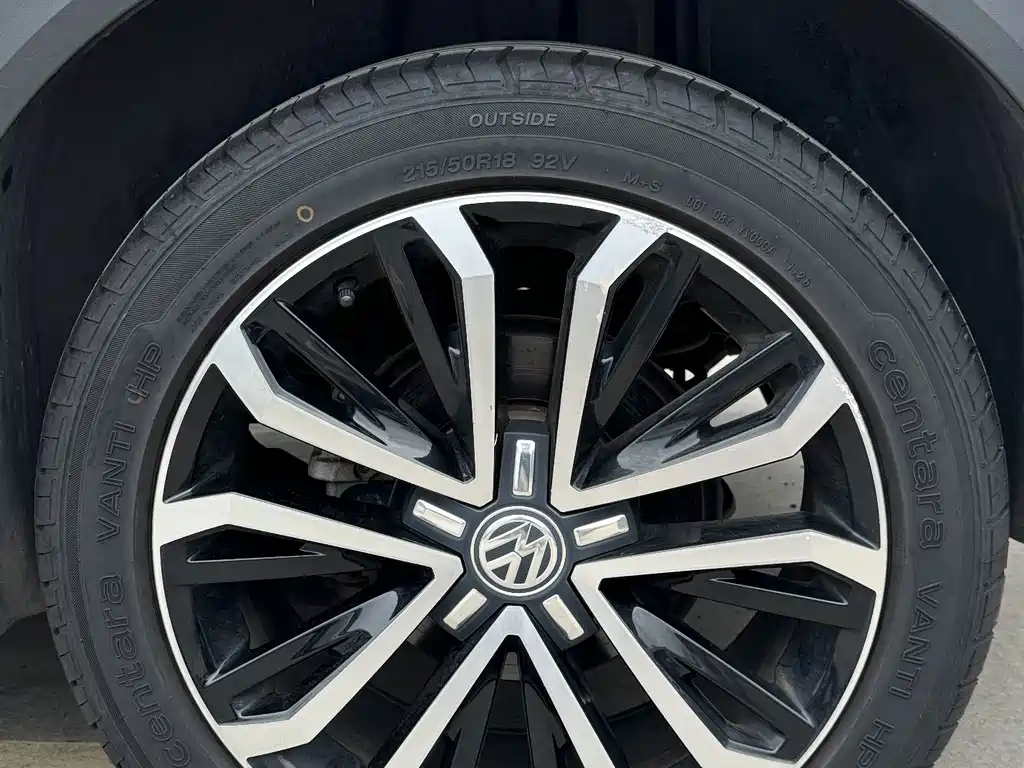 Volkswagen T-Roc — миниатюра 17