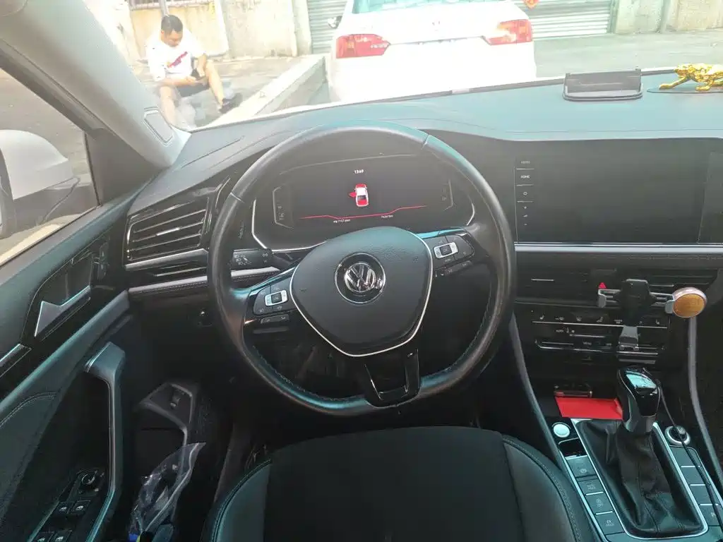 Volkswagen Sagitar — миниатюра 6