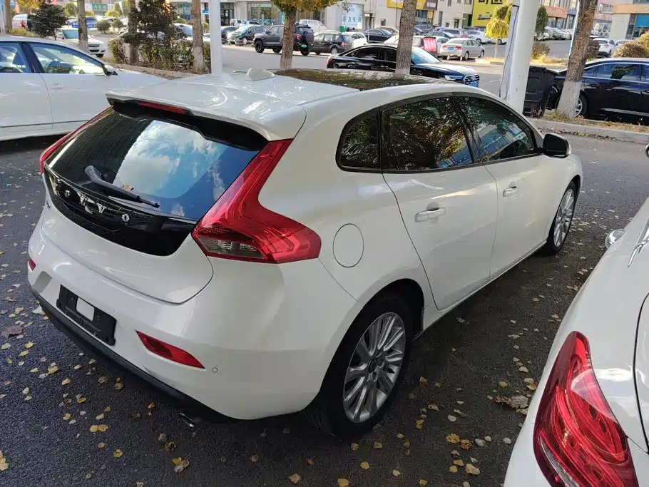 Volvo V40 — миниатюра 3