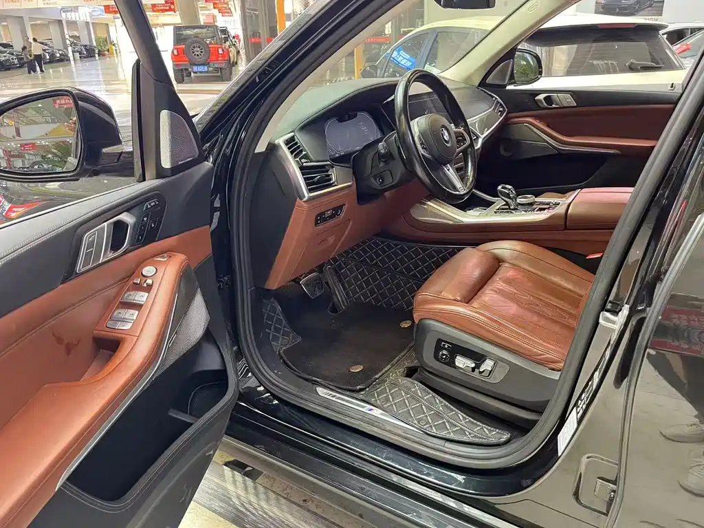 BMW X7 — миниатюра 6