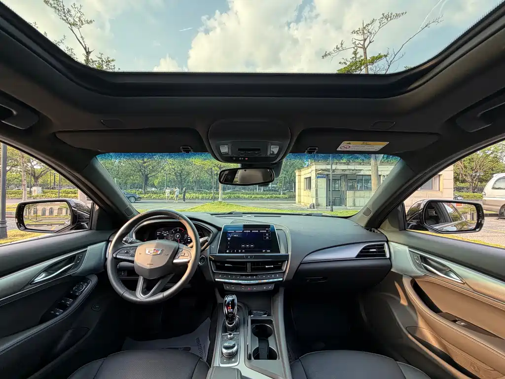 Cadillac CT5 — миниатюра 8