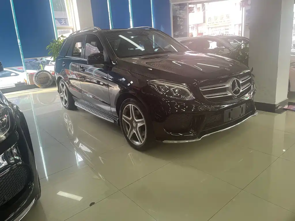 Mercedes-Benz GLE (Import) — миниатюра 3
