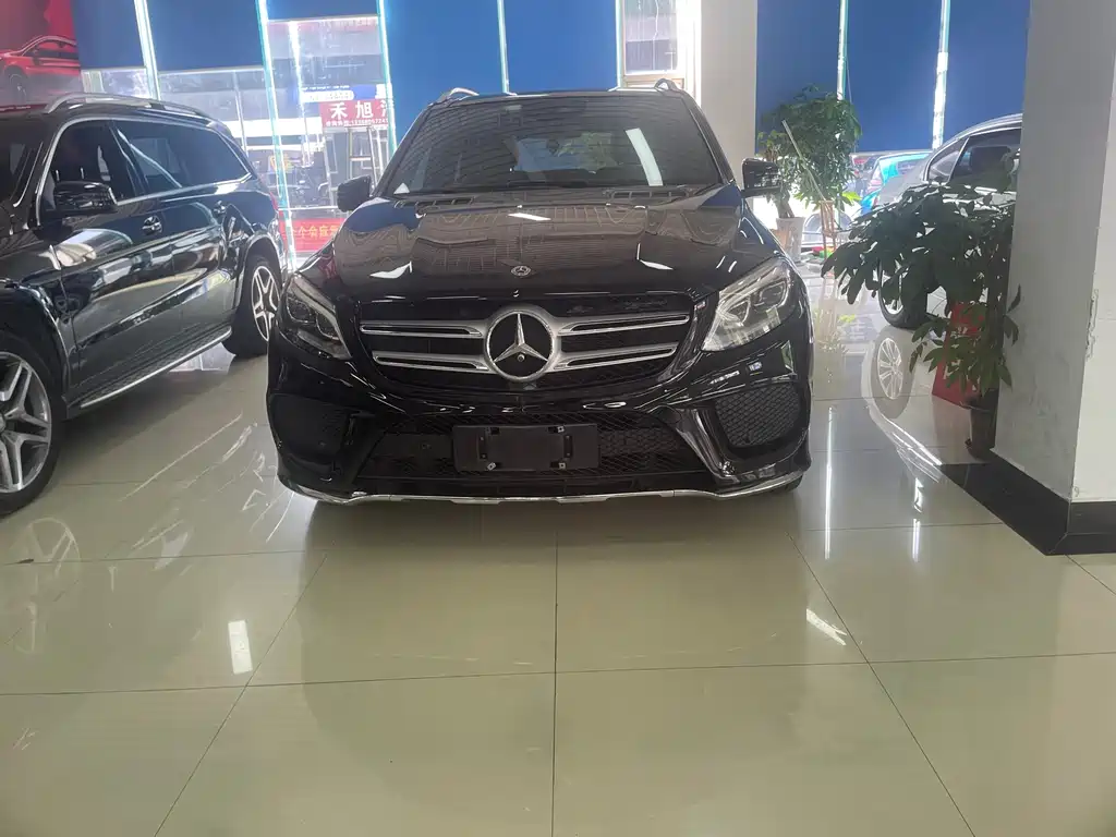 Mercedes-Benz GLE (Import) — миниатюра 2