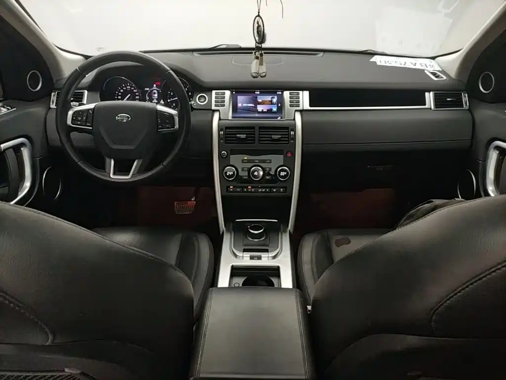 Land Rover Discovery Sport — миниатюра 10