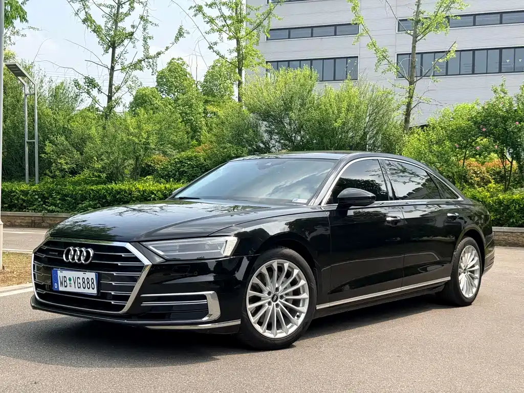 Audi A8 2022