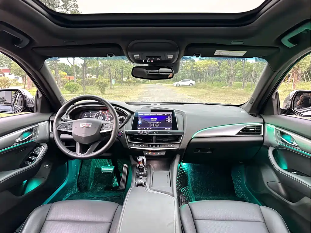 Cadillac CT5 — миниатюра 5