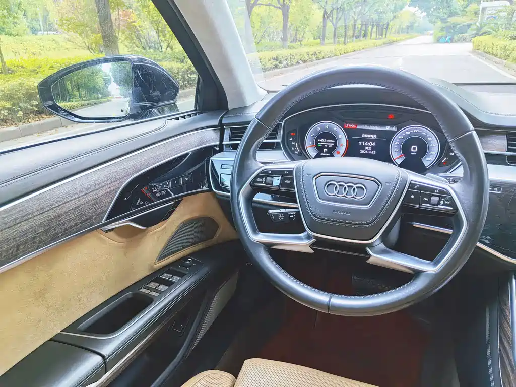 Audi A8 — миниатюра 8