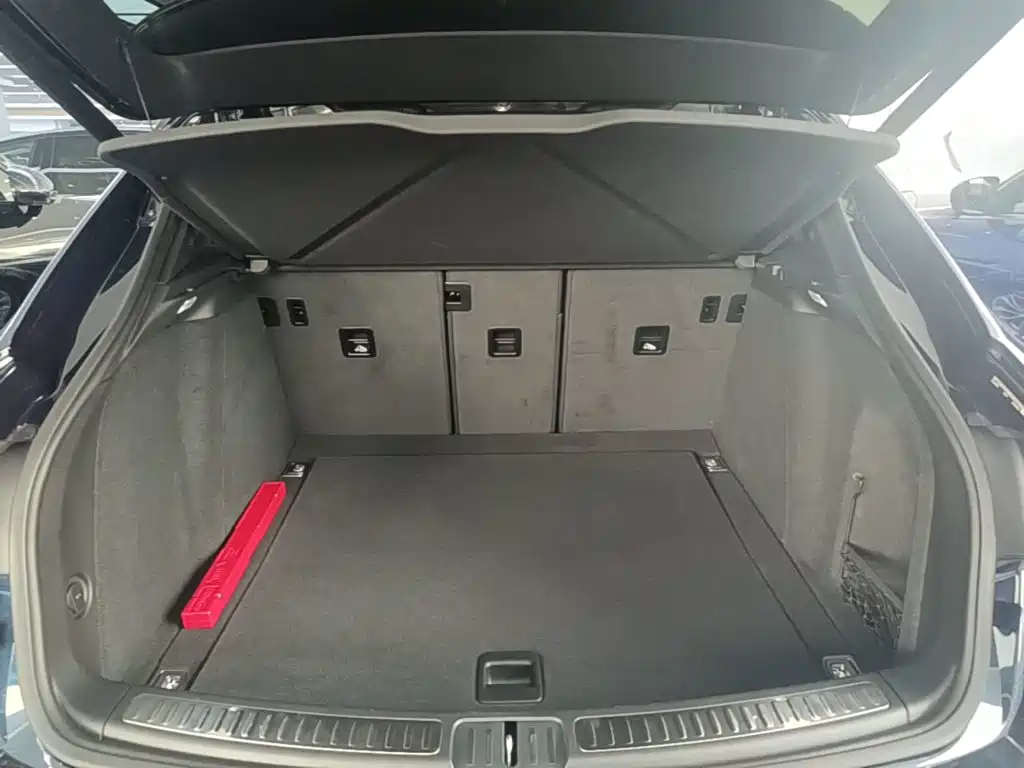 Porsche Macan — миниатюра 19