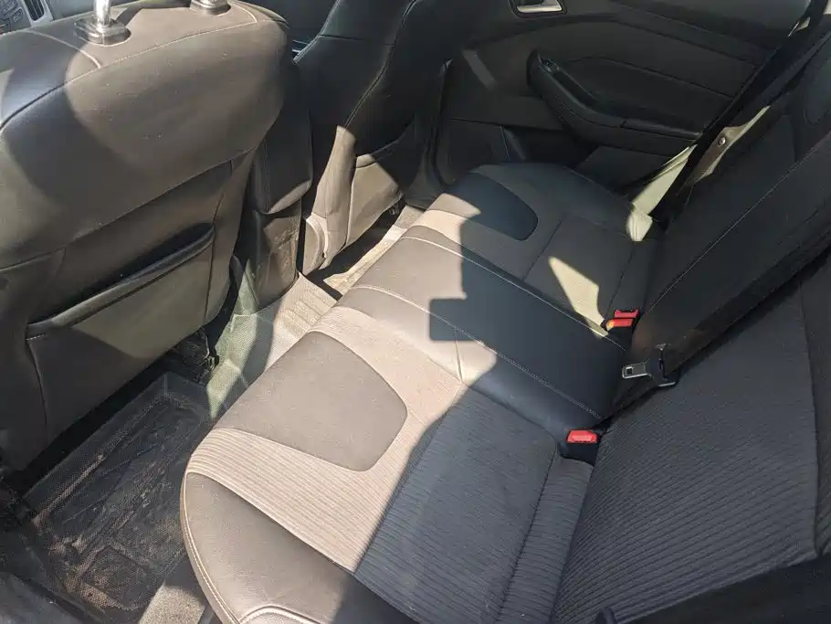 Ford Focus — миниатюра 11