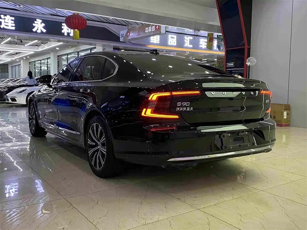 Volvo S90 — миниатюра 18